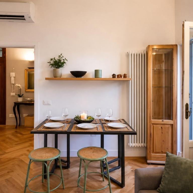 Eleganza e stile a due passi dal Duomo - Two-Bedroom Apartment - 15