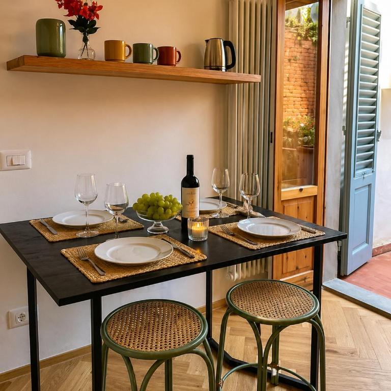 Eleganza e stile a due passi dal Duomo - Two-Bedroom Apartment - 13