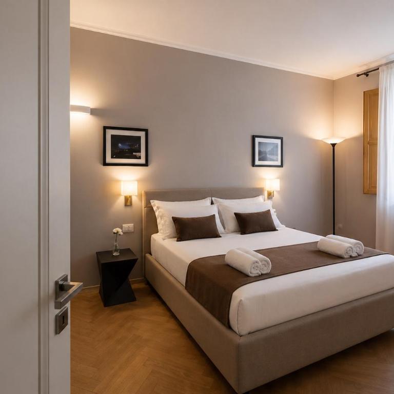 Eleganza e stile a due passi dal Duomo - Two-Bedroom Apartment - 9