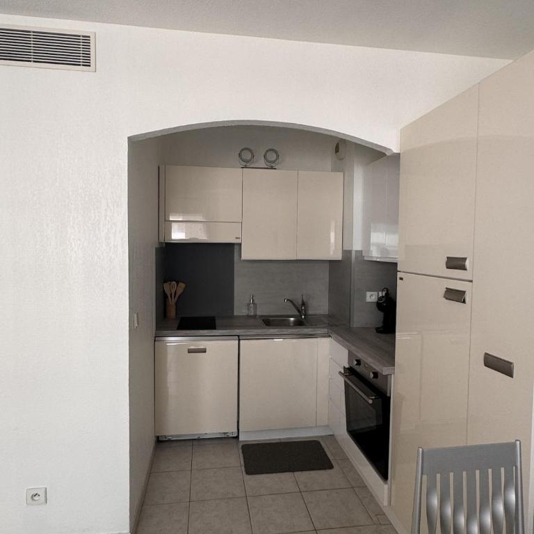 AZUREA 2P lumineux, Nice Plage, Parking, Clim - Appartamento con 1 Camera da Letto - 12