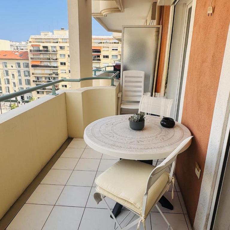 AZUREA 2P lumineux, Nice Plage, Parking, Clim - Appartamento con 1 Camera da Letto - 19