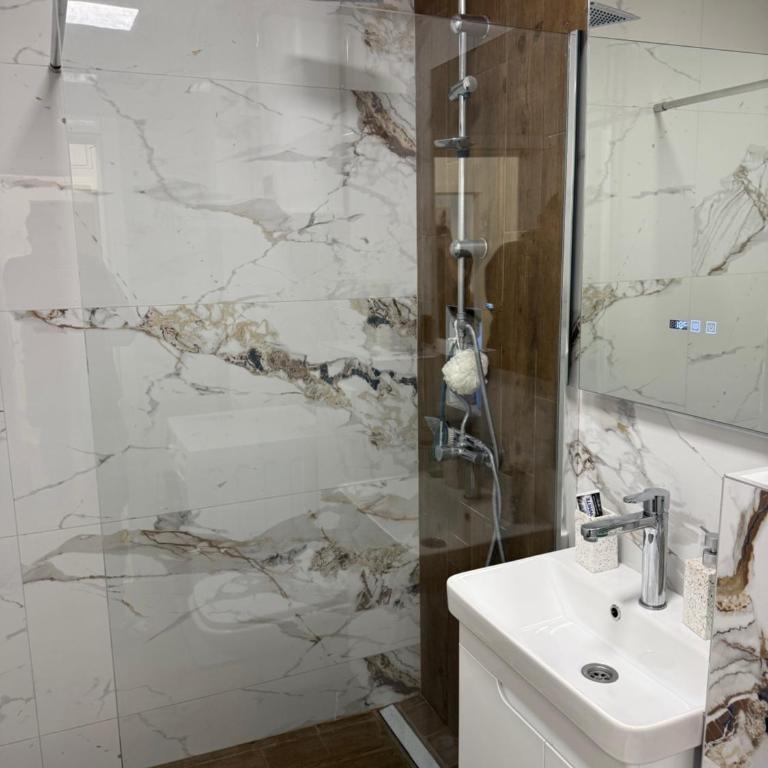 Central Deluxe Apartment - Apartman sa 1 Spavaćom Sobom - 33