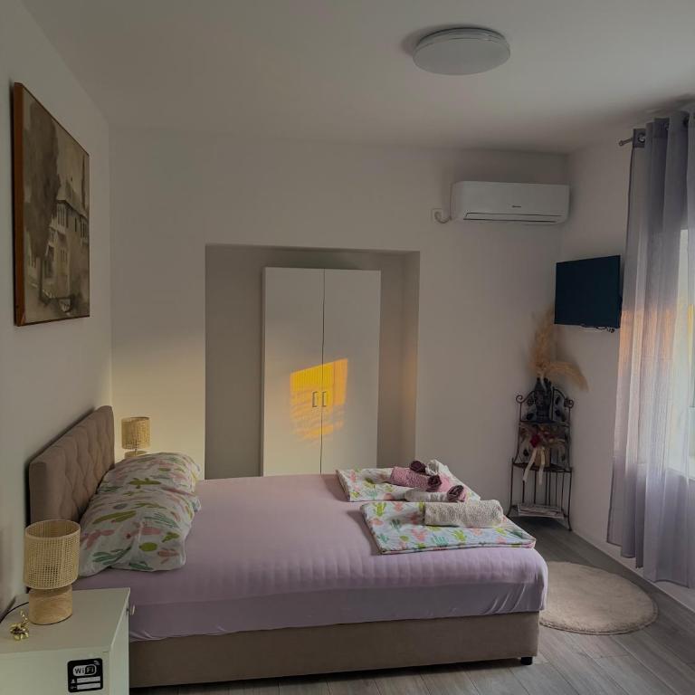 Apartman Lana & Ella -Near Old Bridge -Free Parking - Studio - 2