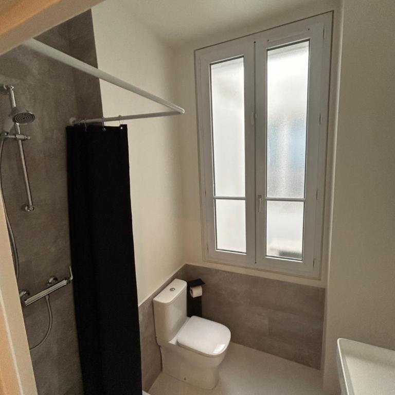 Vue de la Paix - Two-Bedroom Deluxe Apartment - 11