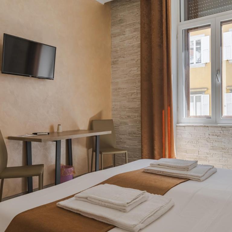 Trieste Centro Rooms-camere eleganti in pieno centro - Doppelzimmer mit eigenem Bad - 4