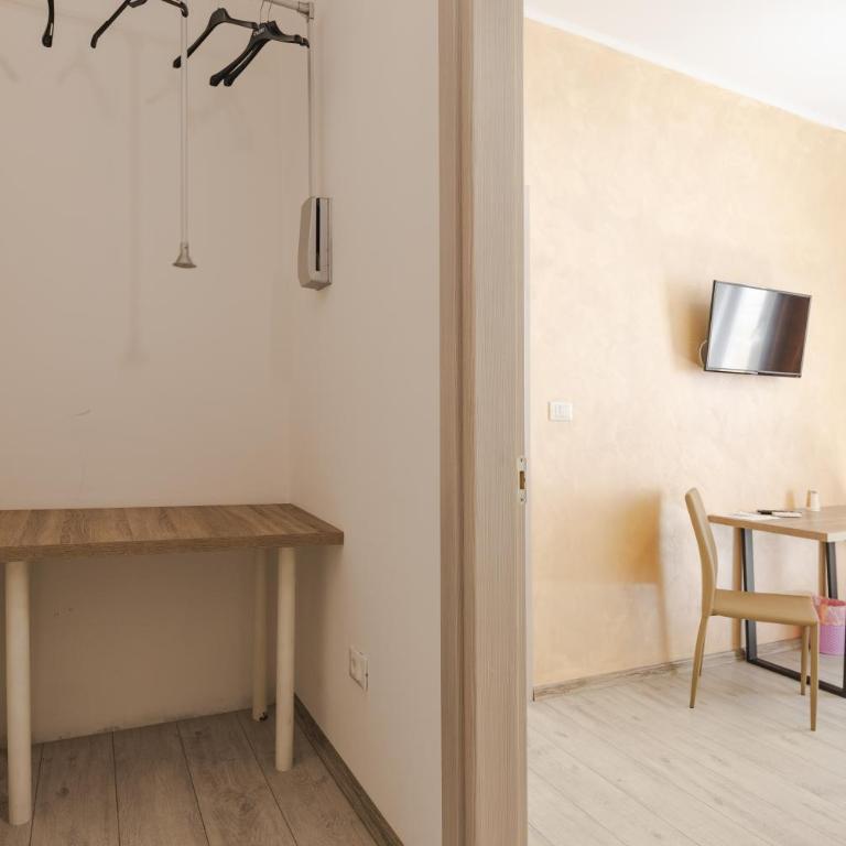 Trieste Centro Rooms-camere eleganti in pieno centro - Doppelzimmer mit eigenem Bad - 7