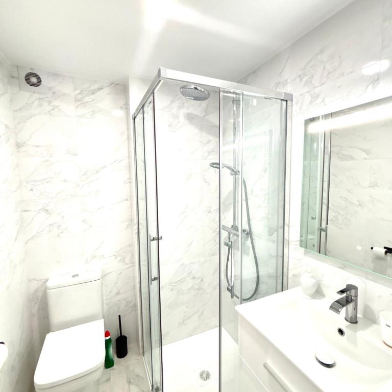 Guth Property - Appartamento con 3 Camere da Letto - 50