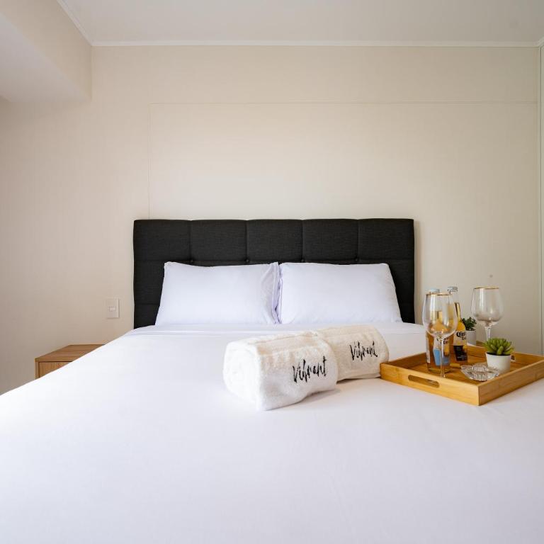 Artline Apartments by Vibrant - Deluxe One-Bedroom Apartment with City View - 30