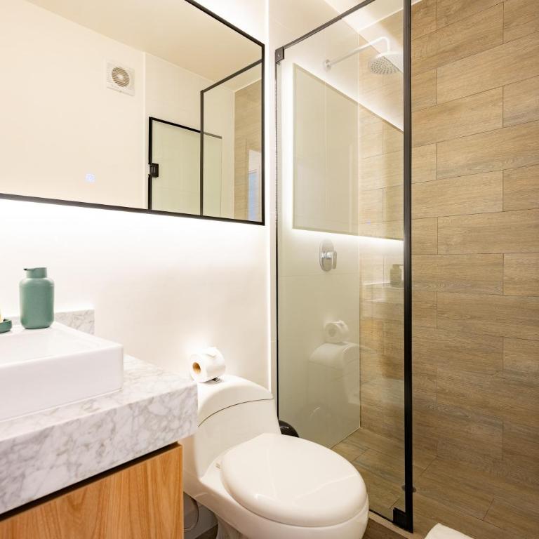 Artline Apartments by Vibrant - Deluxe One-Bedroom Apartment with City View - 15