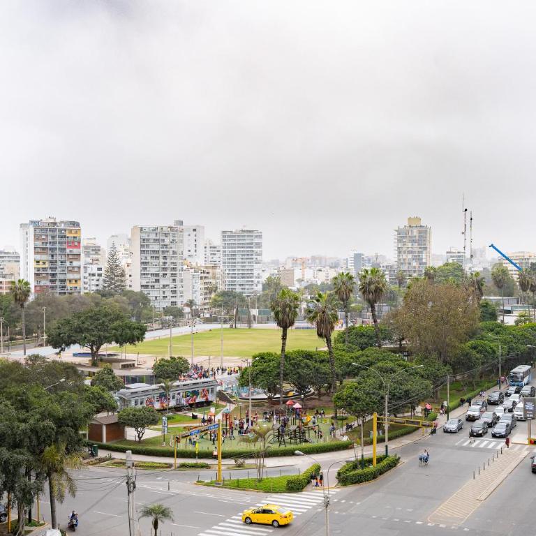 Artline Apartments by Vibrant - Deluxe One-Bedroom Apartment with City View - 33