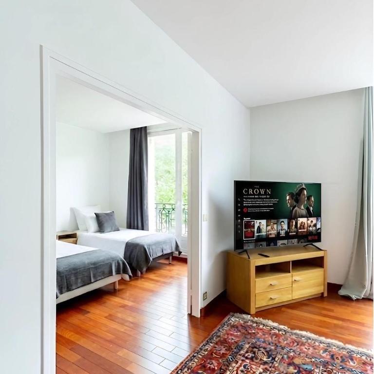Arc de Triomphe View - Sleeps 7 - Elegant 1BR - Terrace - Appartement 1 Chambre avec Balcon et Vue sur la Ville - 23
