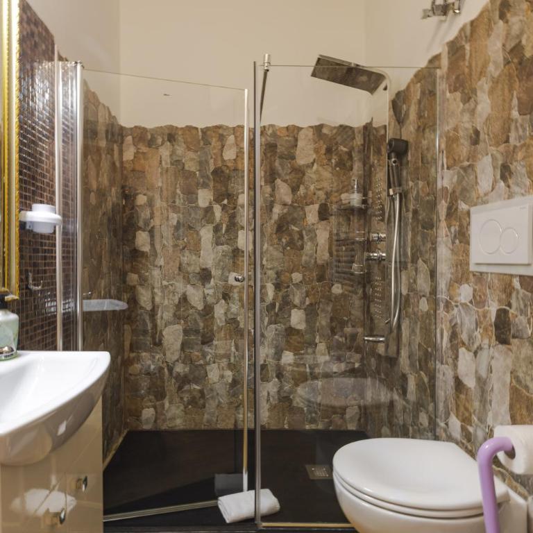 Trieste Centro Rooms-camere eleganti in pieno centro - Doppelzimmer mit eigenem Bad - 4