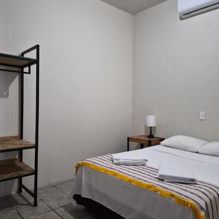 Bermejo Hostel LAP - Habitación Doble Estándar con baño compartido - 6