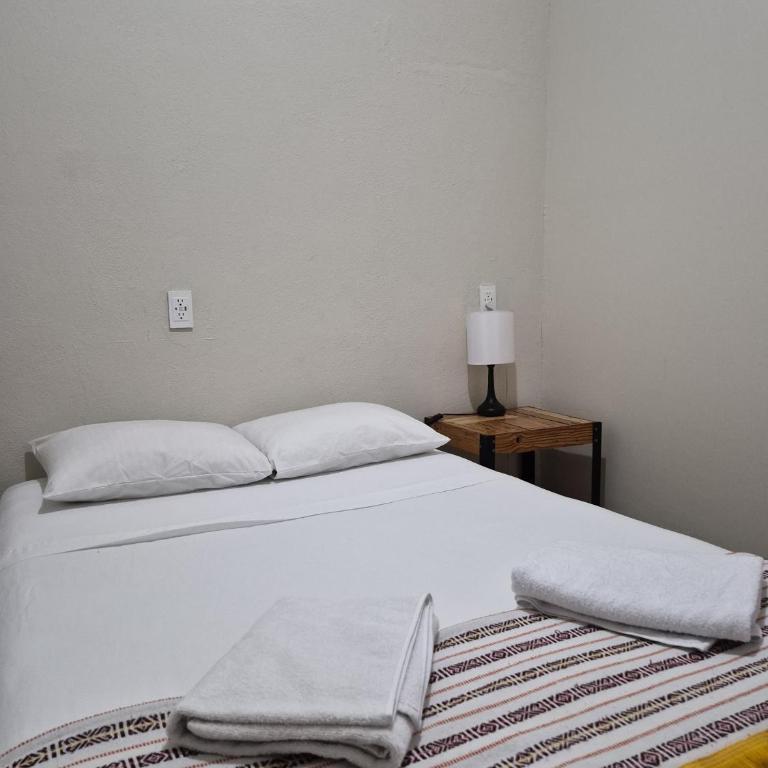 Bermejo Hostel LAP - Habitación Doble Estándar con baño compartido - 7