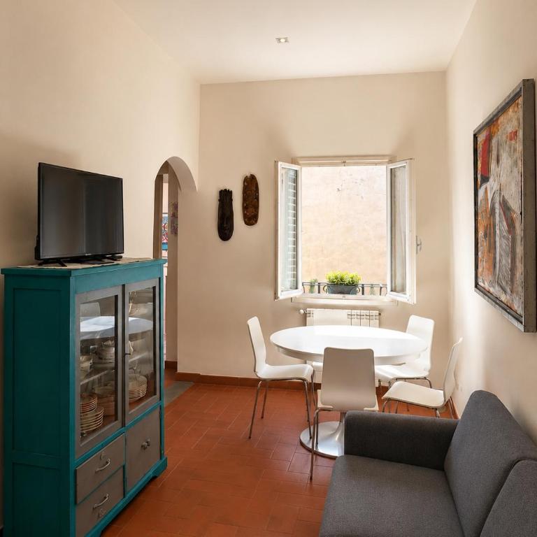 Historic Center Apartment Florence - Appartamento con 2 Camere da Letto - 6