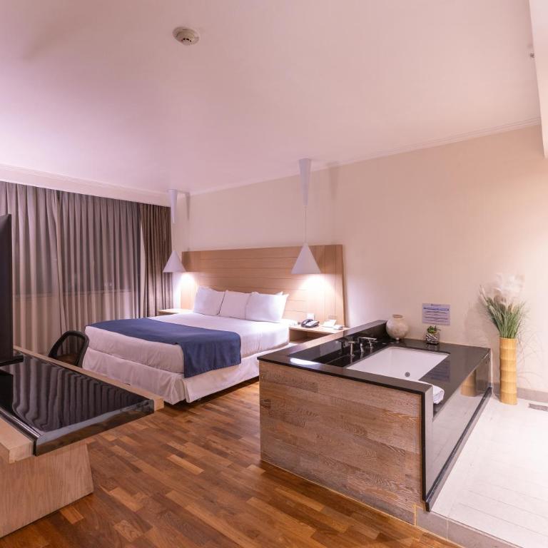 Wyndham Concepcion Pettra - Suite Presidencial - 1 cama extragrande - No fumadores - 2