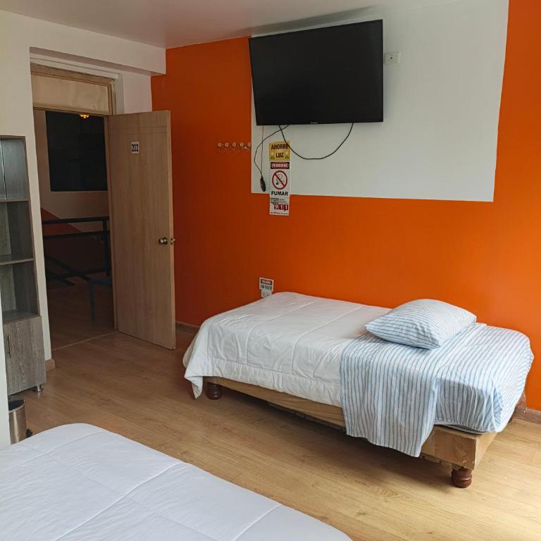 Hostal Dylan - Habitación Deluxe con 2 camas grandes - 3