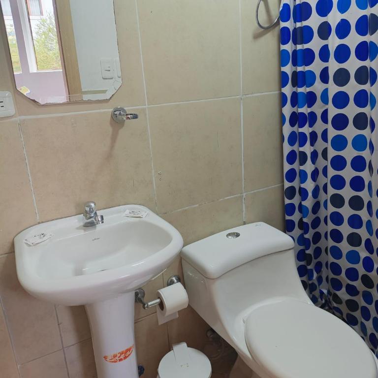 Hostal Dylan - Habitación Deluxe con 2 camas grandes - 2