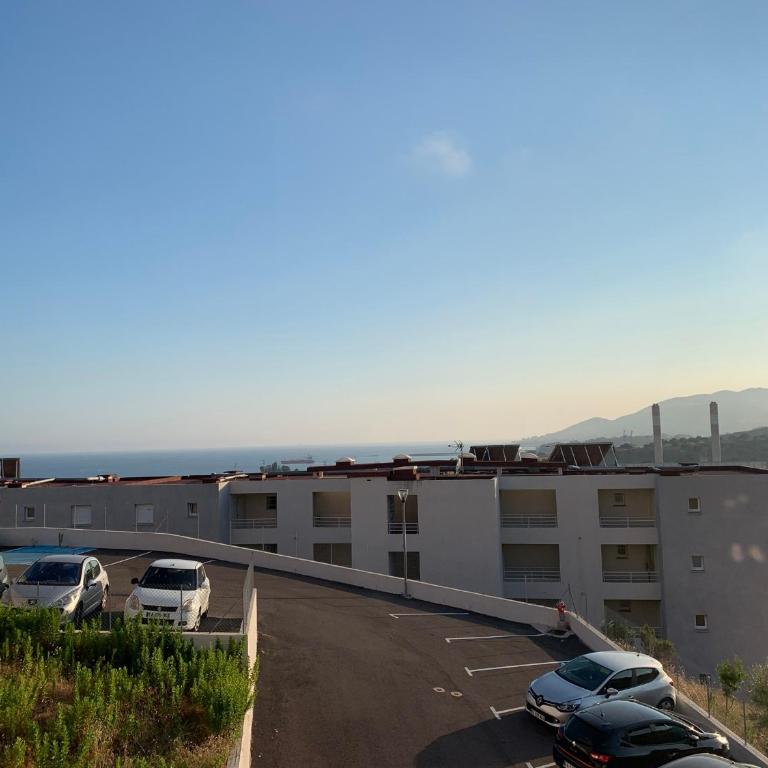 Apparemment Ajaccio proche de l aéroport - Appartement 1 Chambre avec Vue sur la Mer et Terrasse - 1