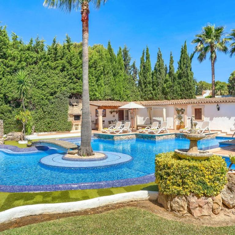 Villa Pinos by Villa Plus - Villa - 2