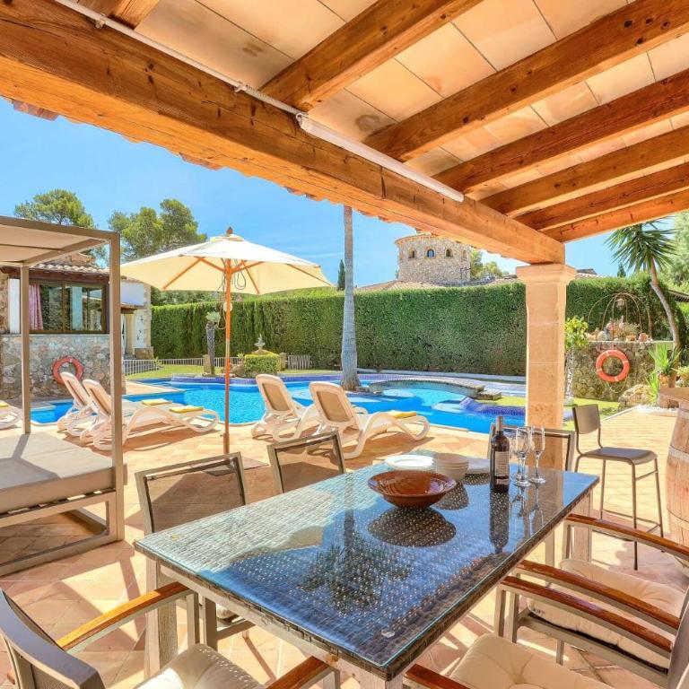 Villa Pinos by Villa Plus - Villa - 8
