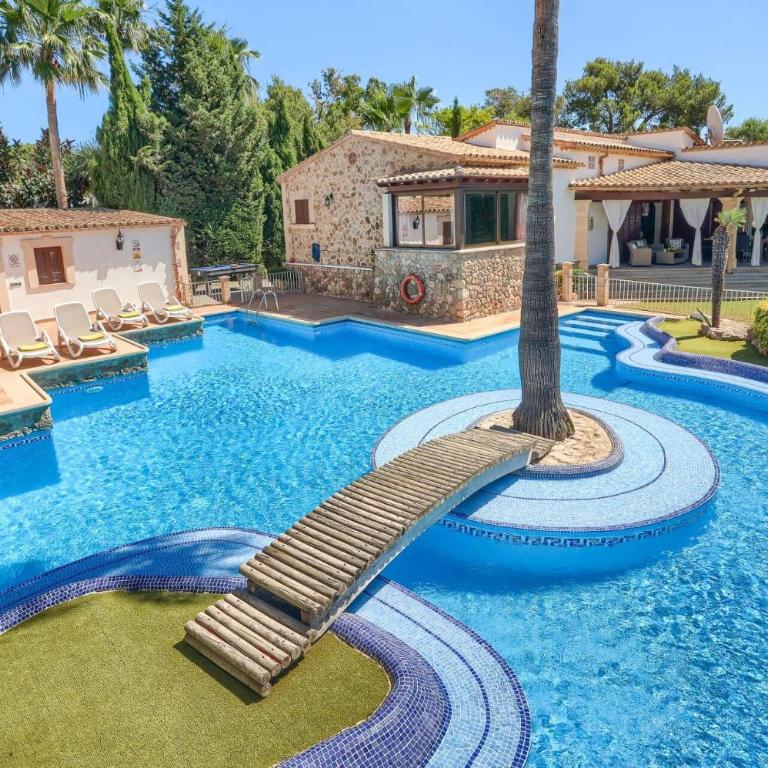 Villa Pinos by Villa Plus - Villa - 20