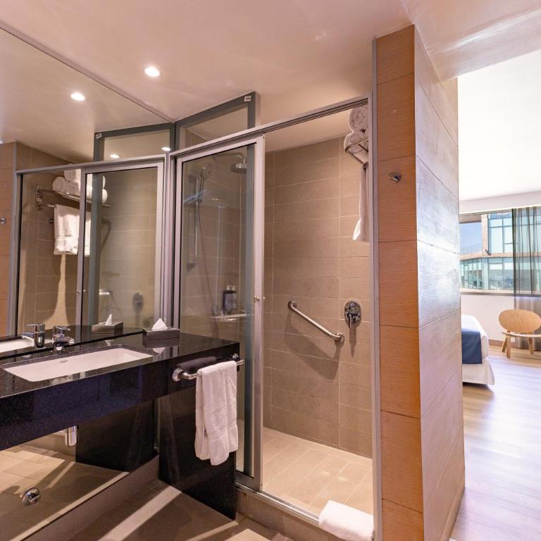 Wyndham Concepcion Pettra - Habitación Doble Business con cama extragrande - No fumadores - 3