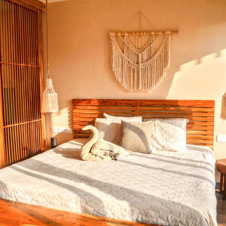 Luxury Caribique Ocean View Condo Jacuzzi Telescope Rooftop Pool - Studio Apartment with Balcony - 55