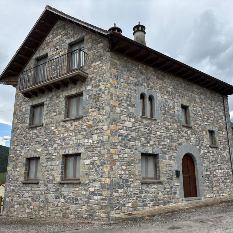 Casa Rural con encanto para familias - Four-Bedroom House - 1