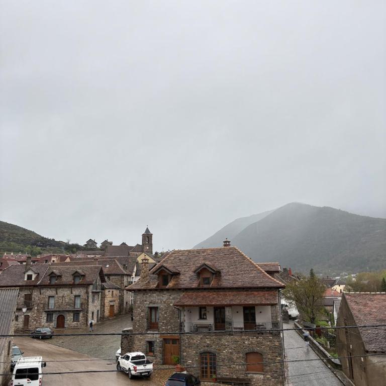 Casa Rural con encanto para familias - Four-Bedroom House - 49
