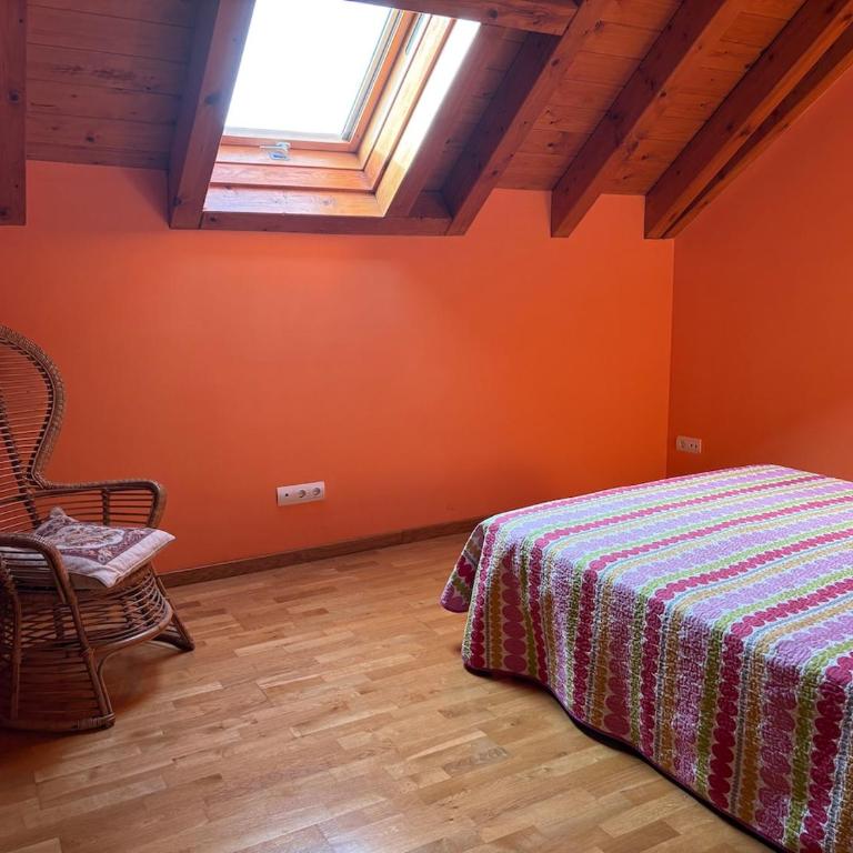 Casa Rural con encanto para familias - Four-Bedroom House - 29
