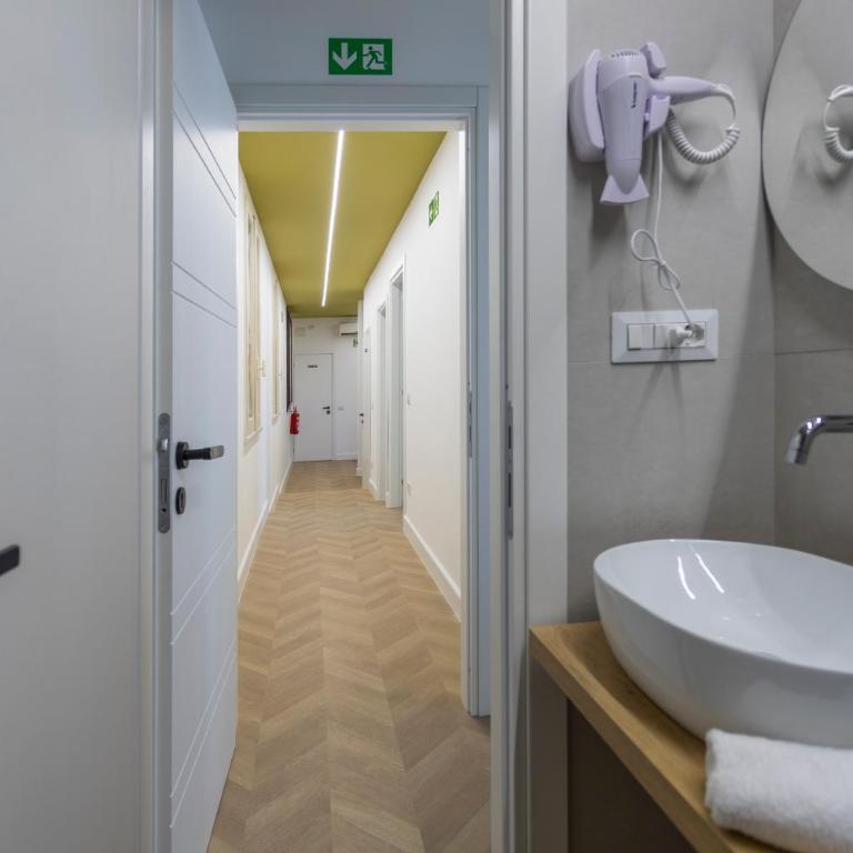 Trastevere Suites Guest House - Camera Doppia con Letti Singoli con Letto Supplementare - 6