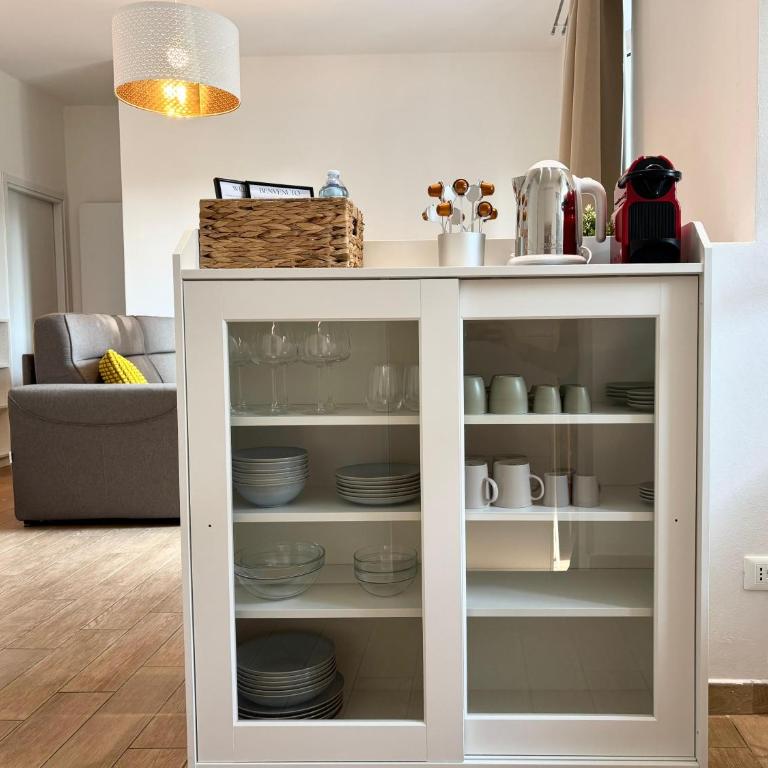 BorgoLuce Spacious Apt - 2 Baths & FREE Parking - One-Bedroom Apartment - 1