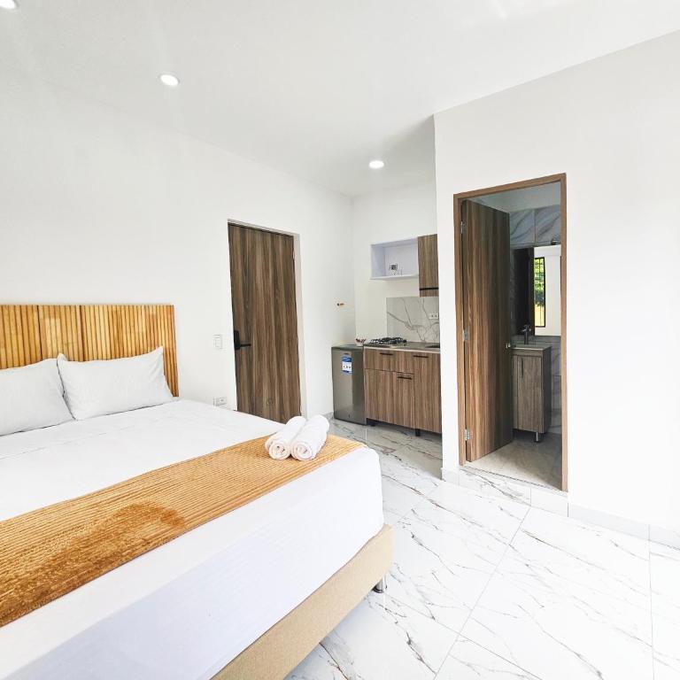 Casa Eterna Campo Valdés - Studio with Balcony - 7