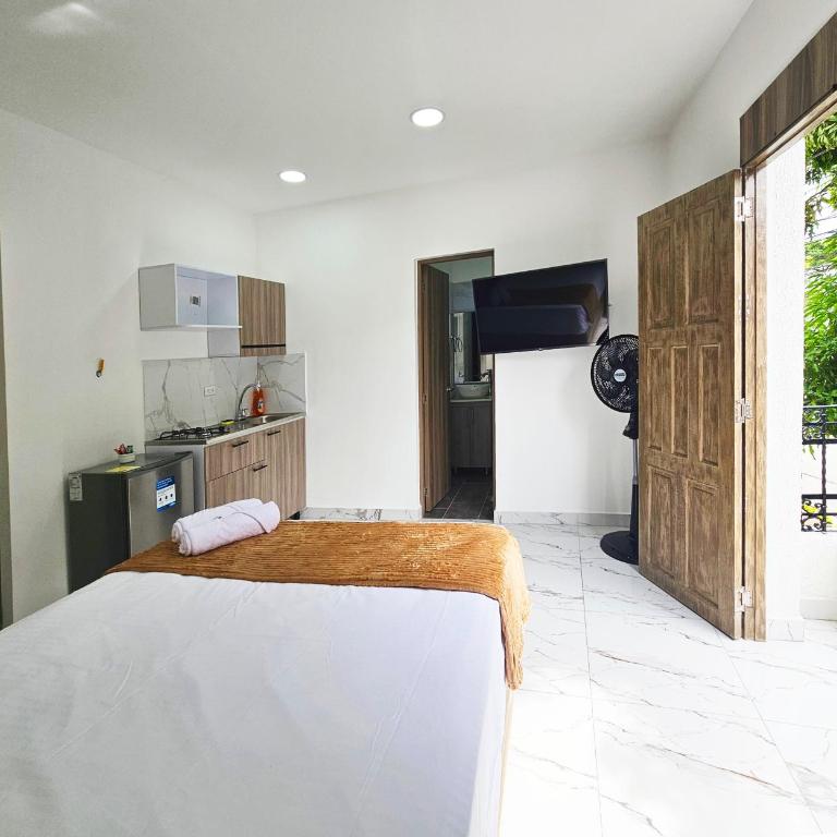 Casa Eterna Campo Valdés - Studio with Balcony - 3