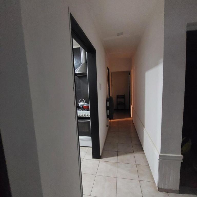 Casa amplia con parrilla a pasitos del parque - Casa de 3 dormitorios - 15