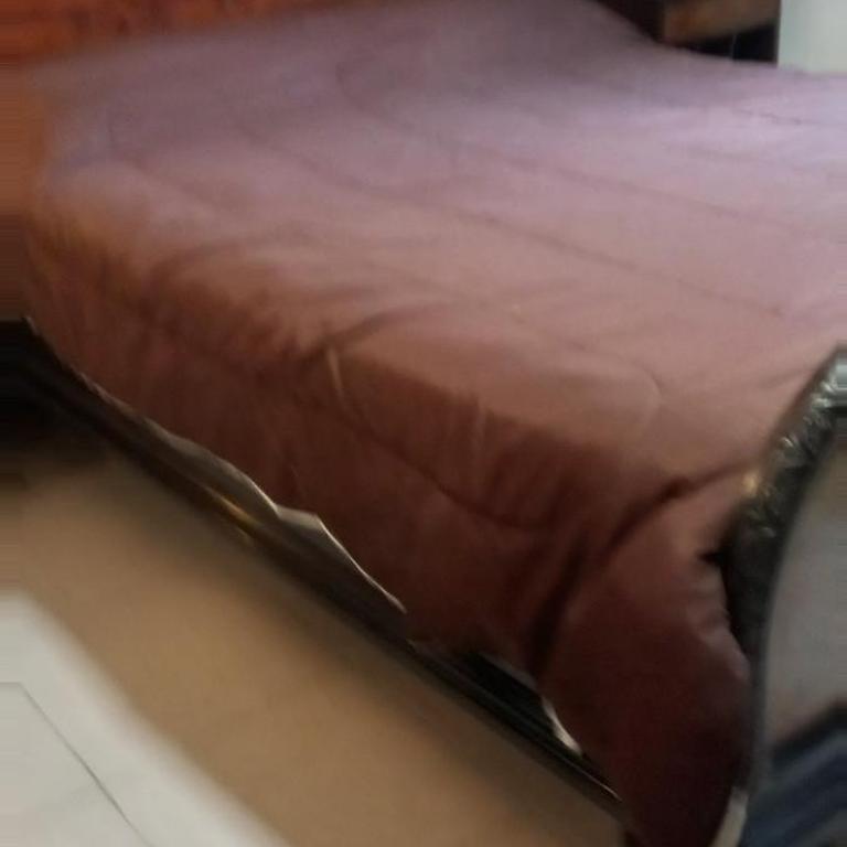 Casa amplia con parrilla a pasitos del parque - Casa de 3 dormitorios - 28