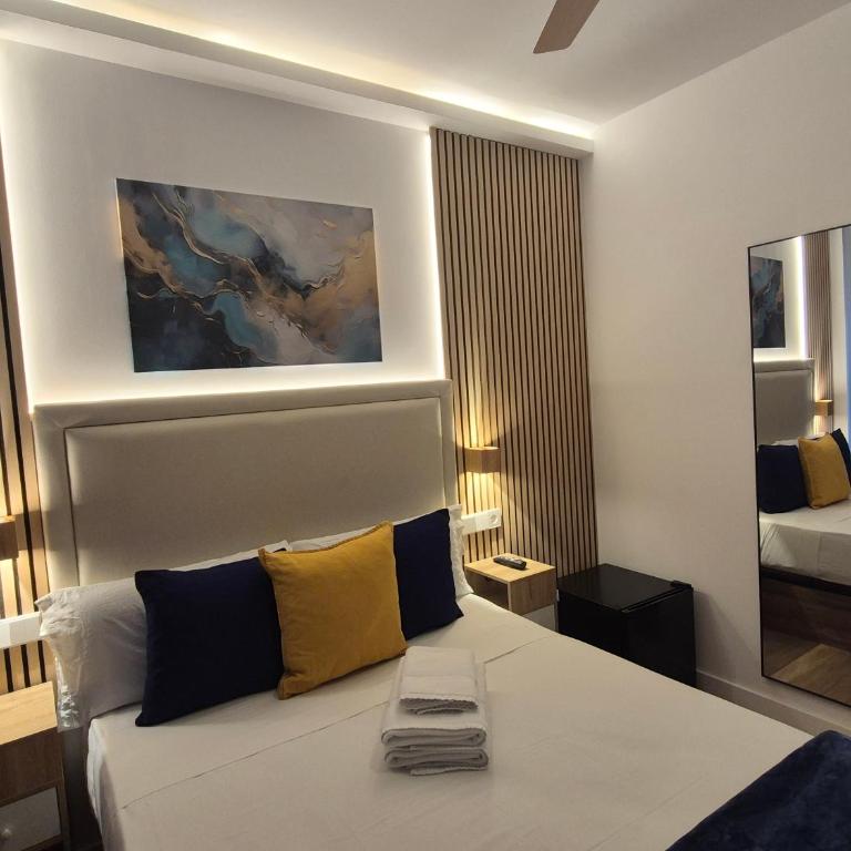 suites recién reformadas Vista Alegre - Habitación Doble con baño privado - 2