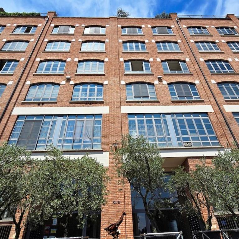 Luxury Loft near PalaItalia Milano - One-Bedroom Apartment - 25