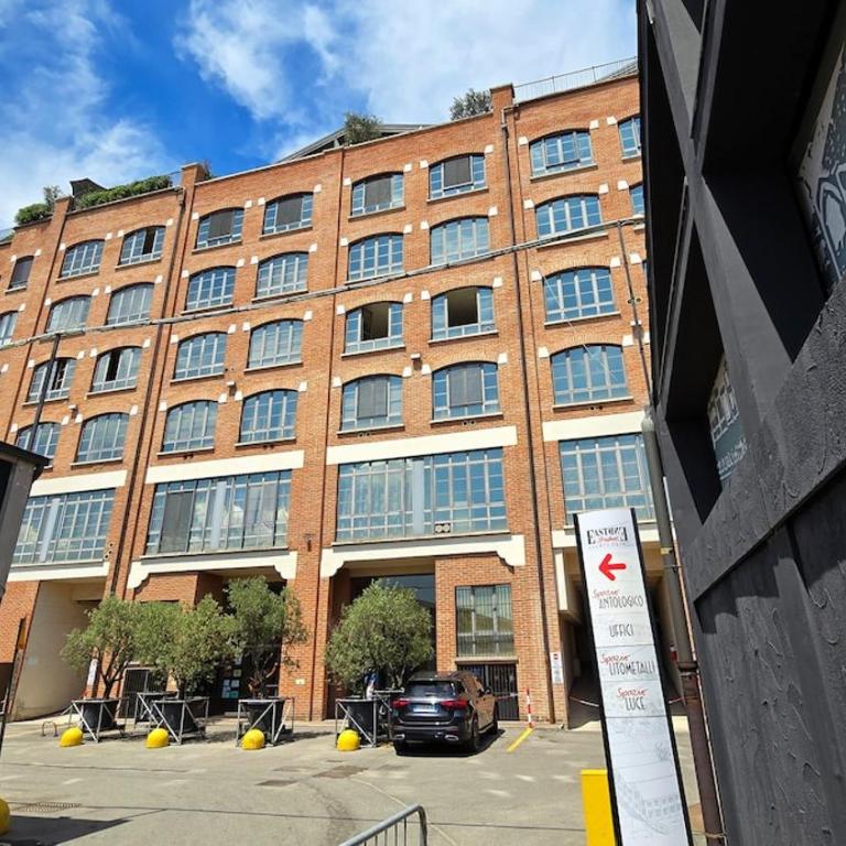 Luxury Loft near PalaItalia Milano - One-Bedroom Apartment - 24