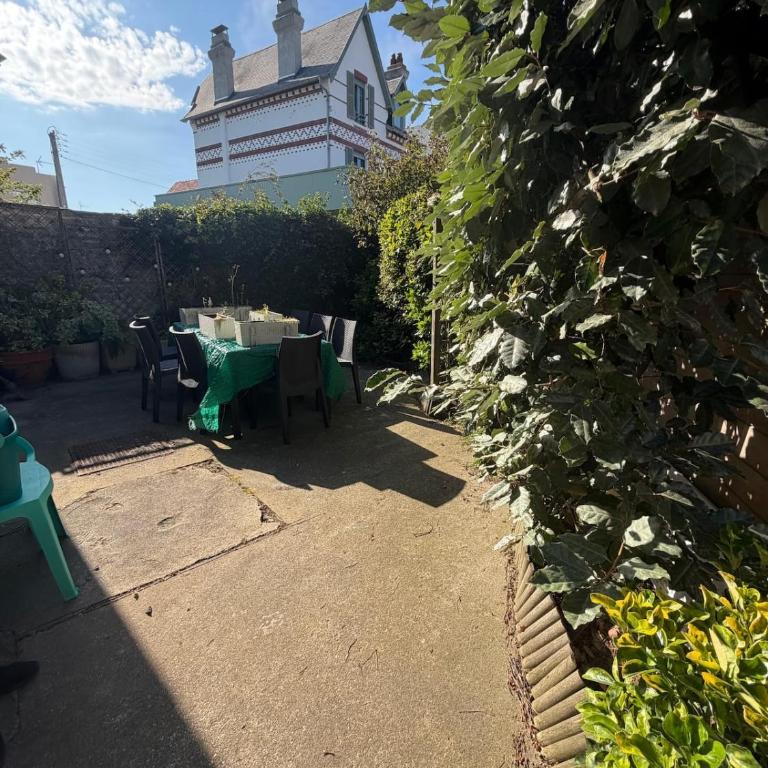House with garden, terrace, garden, sea 300 m away - Villa mit 2 Schlafzimmern - 21