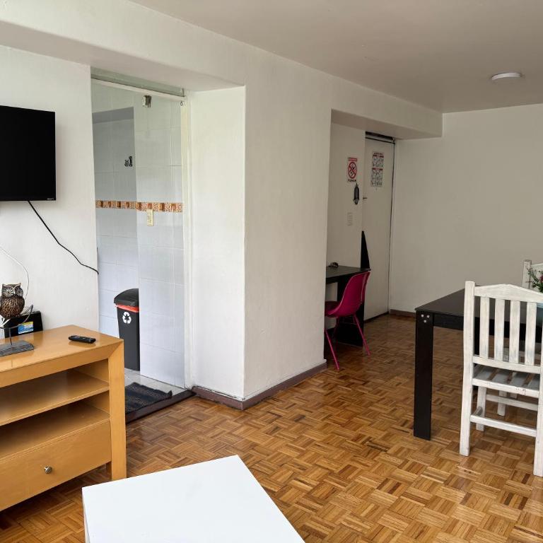 Depto super ubicado, a unos min del Centro Historico. Metro y metrobus Tlatelolco - One-Bedroom Apartment - 3
