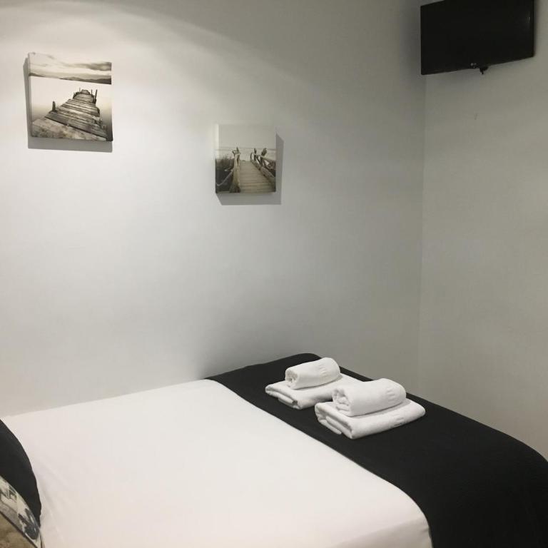 Pensión Residencia Fonseca - Habitación Doble Estándar con baño compartido - 10