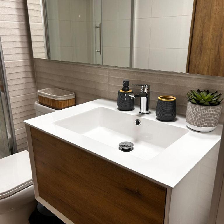 Vive una experiencia hotelera, ideal para familias - Two-Bedroom Apartment - 2