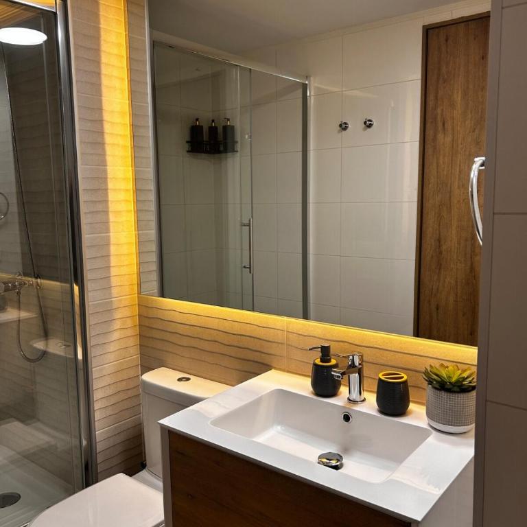 Vive una experiencia hotelera, ideal para familias - Two-Bedroom Apartment - 27