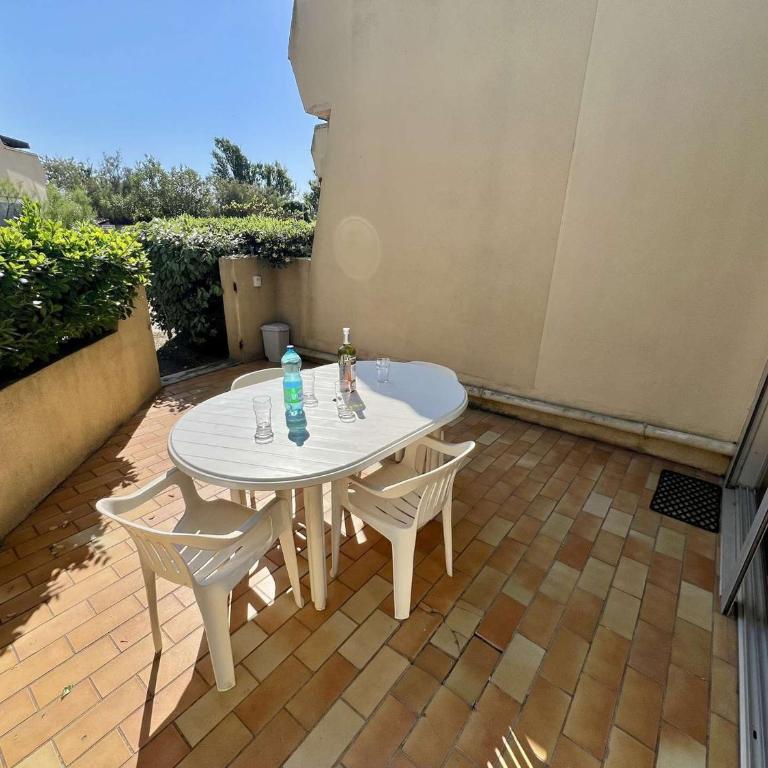 T2 cabine en rez-de-jardin, parking, animaux OK - FR-1-702-78 - Appartement - 1