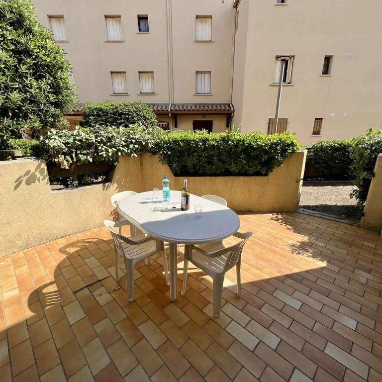 T2 cabine en rez-de-jardin, parking, animaux OK - FR-1-702-78 - Appartement - 2