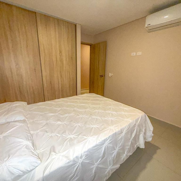 Apartment Near Downtown and the Beach in Marbella cartagena - Three-Bedroom Apartment - 78