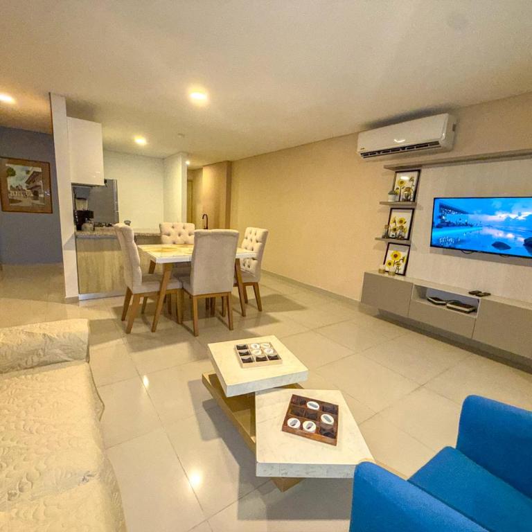 Apartment Near Downtown and the Beach in Marbella cartagena - Three-Bedroom Apartment - 66