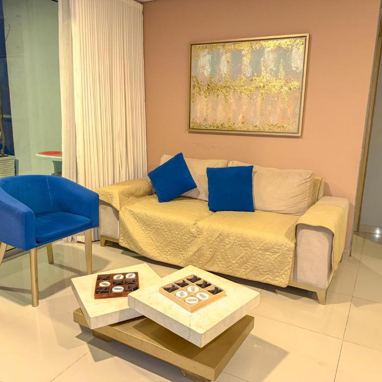 Apartment Near Downtown and the Beach in Marbella cartagena - Three-Bedroom Apartment - 70